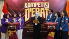 Ilustrasi Kompetisi Debat Pemilu Tahun 2026, Foto: AI.